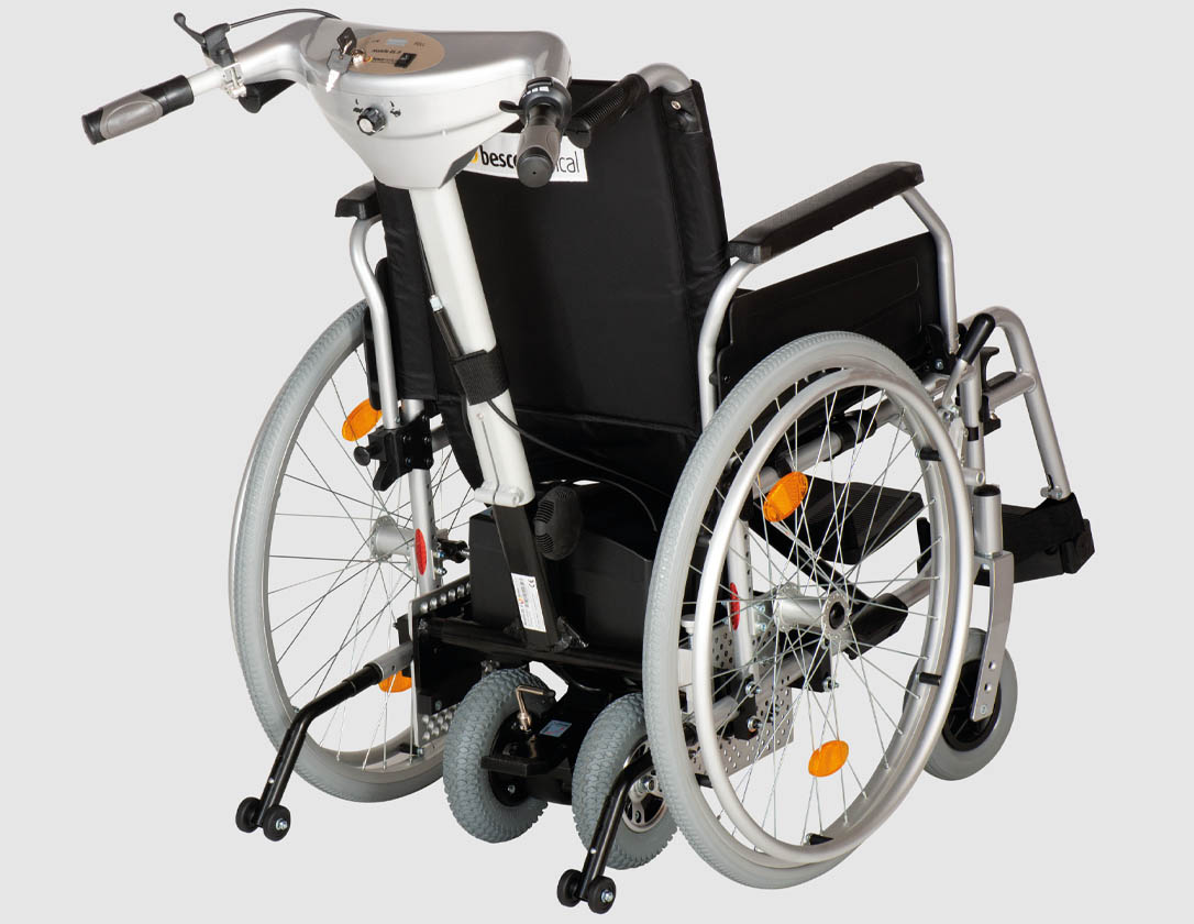 Elektrische Brems- und Schiebehilfe Mobilo EL II mit Rollstuhl